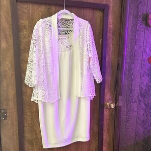 Elegant White Lace Midi Dress